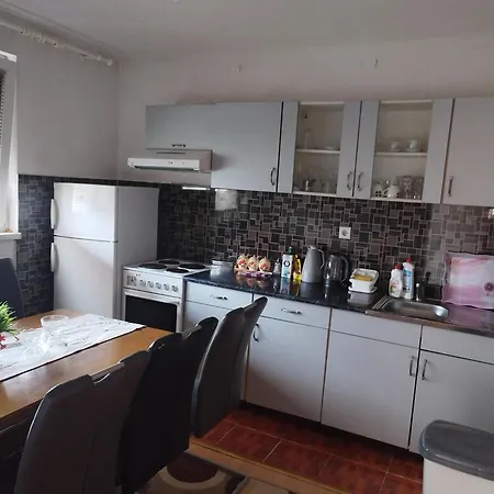 Apartment Leki